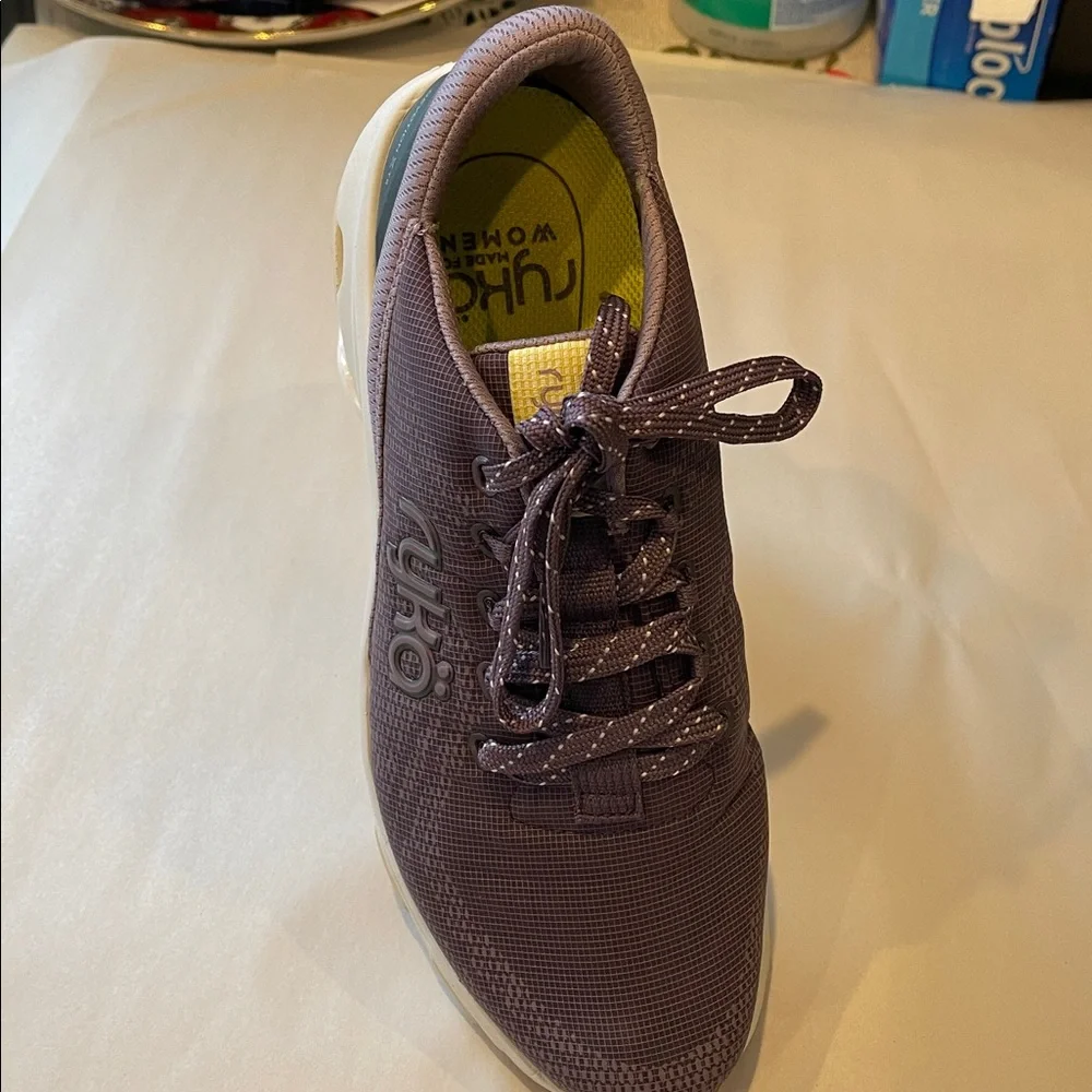RYKA WOMENS DEVOTION X TR WALKING SNEAKER size 8M purple laced low top